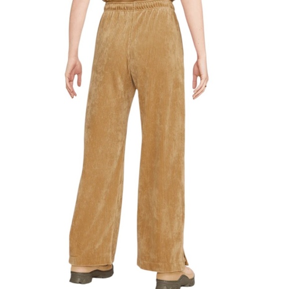 Nike Women’s Velour Corduroy Wide Leg Pants Driftwood Brown Nwt Plus Size 2X - Picture 5 of 9